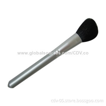 Blush makeup brushes, made of wooden handle and aluminum ferrule, with great goat hair